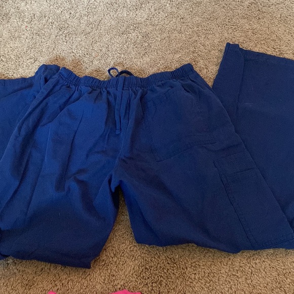 Scrub Set - Picture 7 of 7